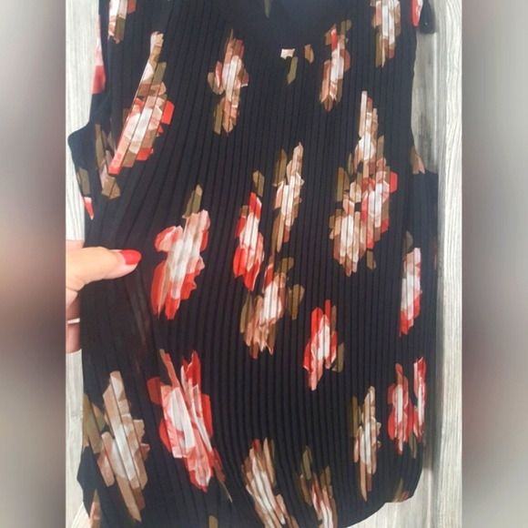 Calvin Klein Pleated Floral Sleeveless Top XL - Picture 2 of 5